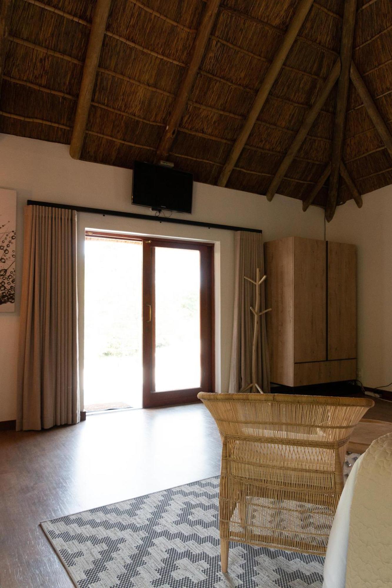 Mologa River Lodge Rust de Winter Exterior photo