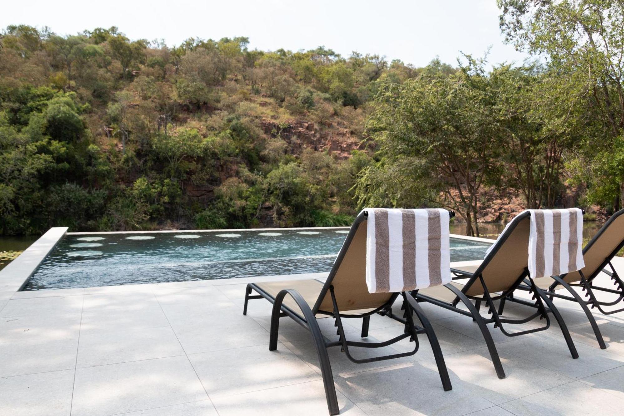 Mologa River Lodge Rust de Winter Exterior photo